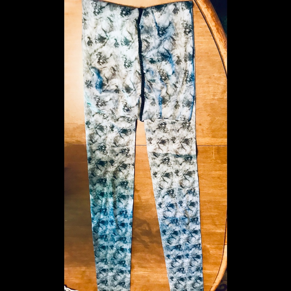 Mixit Brand Cool Abstract Patterned Leggings - image 5